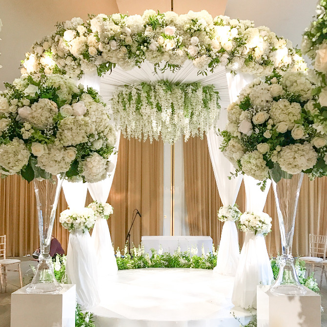 Luxurious Romance in White at The Grove Hotel - Mary Jane Vaughan ...